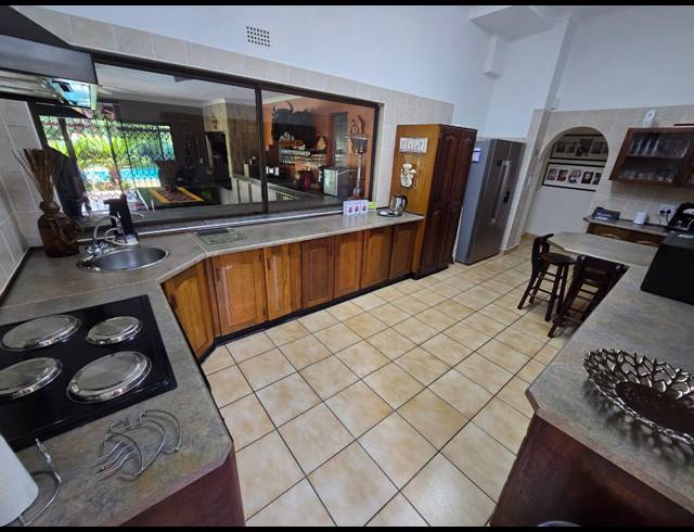 4 BEDROOM HOUSE FOR SALE IN THREE RIVERS EAST